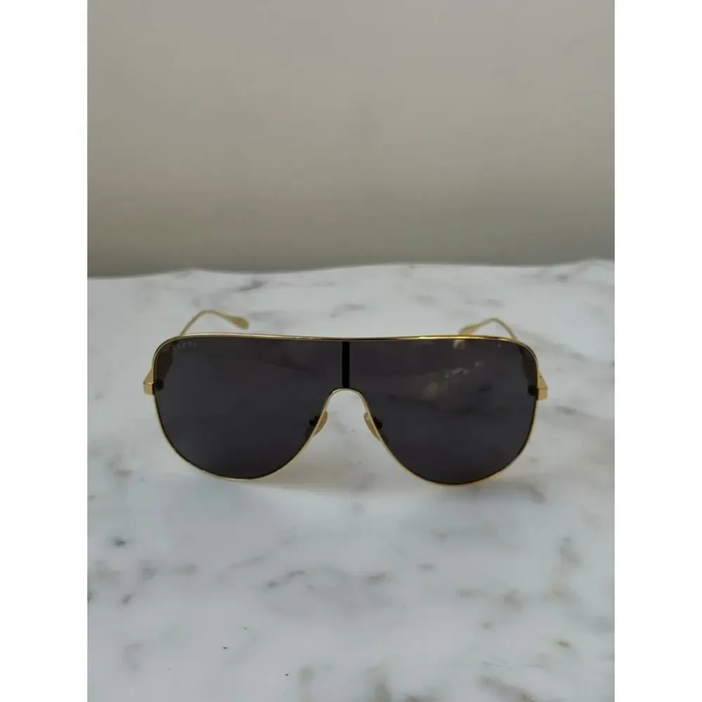 NEW Gucci GG1436S Gold Metal Shield Grey Lens Sunglasses